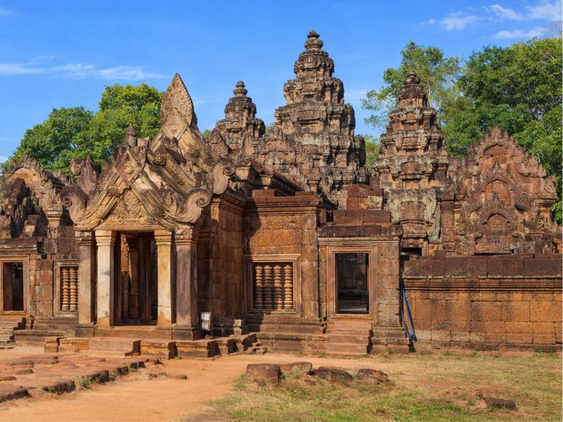 Kulen Mountain with Ticket & Banteay Srei Temple Full-Day Tour